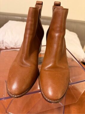 Madewell Leather Chelsea Booties in Cognac